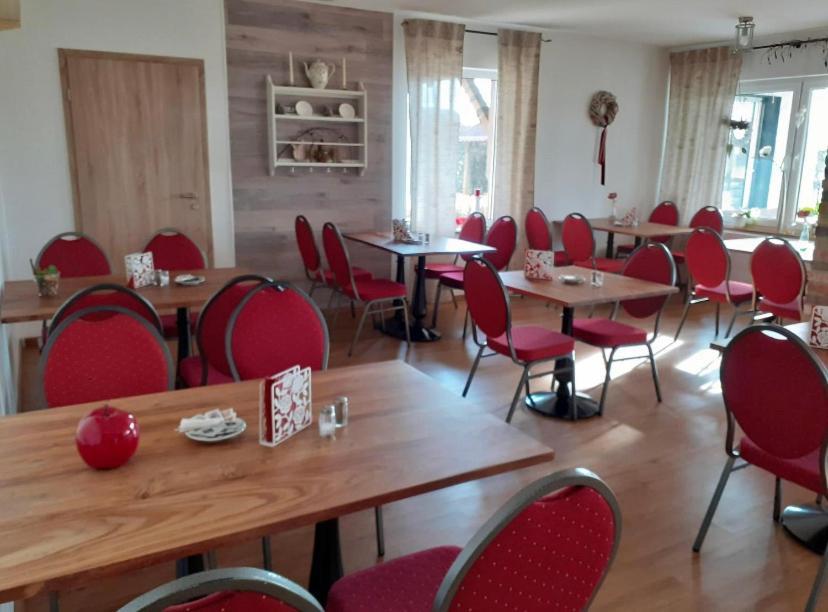 Landhaus Zum Mushof Hotel Wethen Екстериор снимка